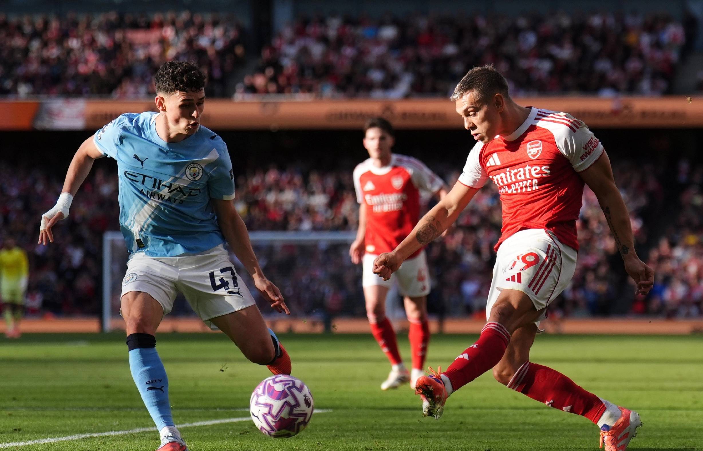 海纳：我对于帕续约保持谨慎的乐观态度，他非常喜欢拜仁生活（海纳：对帕续约谨慎乐观，他很享受在拜仁的生活）