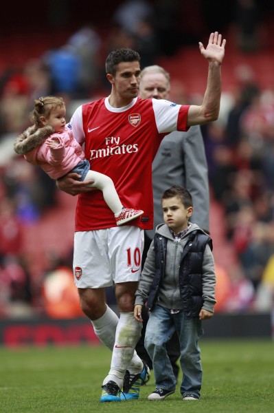 中超比赛焦点：北京国安迎战青岛队,（中超焦点之战：北京国安对决青岛队）