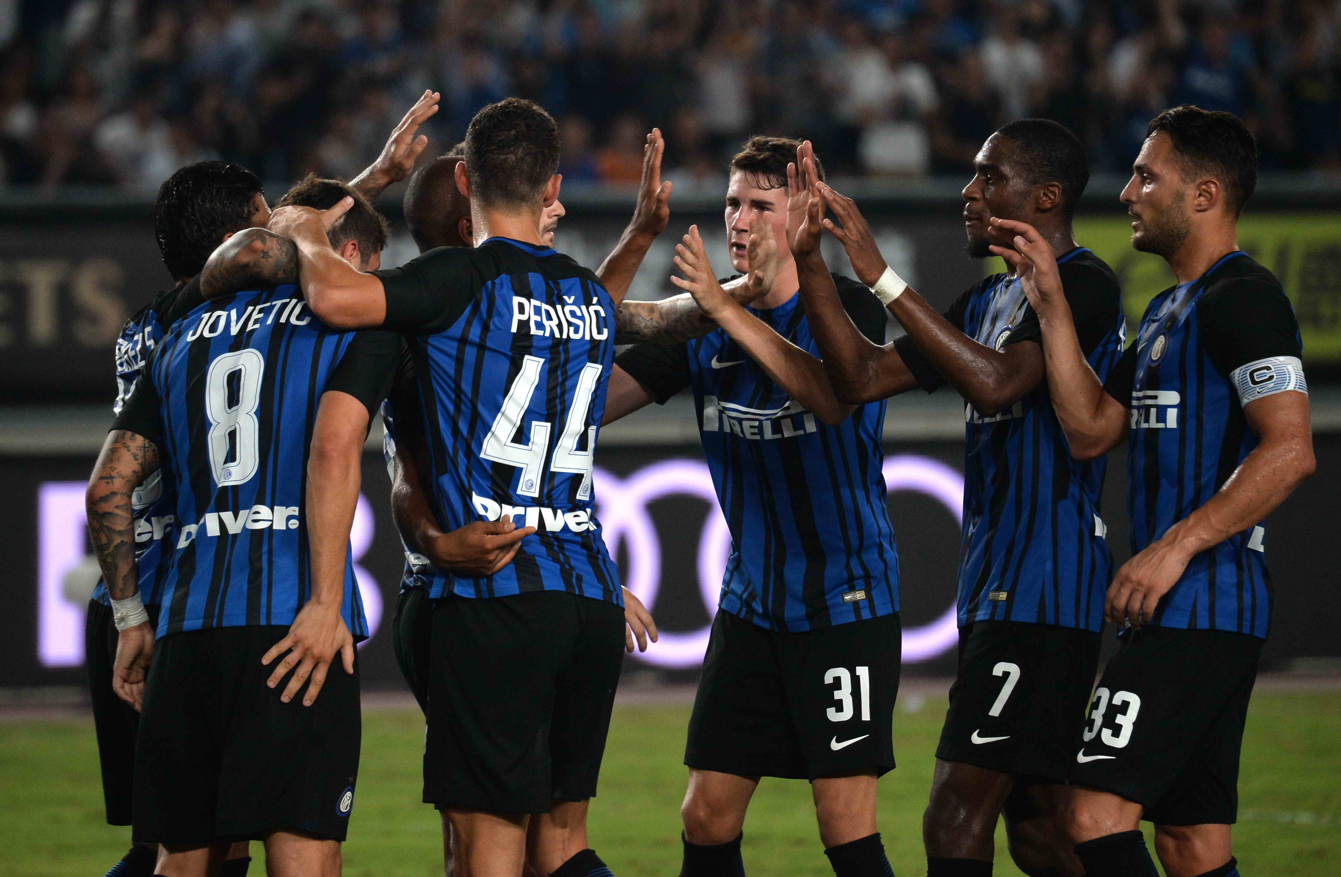 常在河边走哪有不湿鞋，恰尔汗奥卢国米生涯首次点球被扑（神射也会失灵：恰尔汗奥卢国米生涯首次点球被扑出）