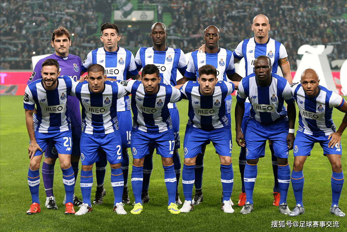 PTSD了？当值德国籍VAR裁判提醒主裁河南队后卫用手阻挡射门（又触发PTSD？德国籍VAR提示主裁：河南后卫手球封堵射门）