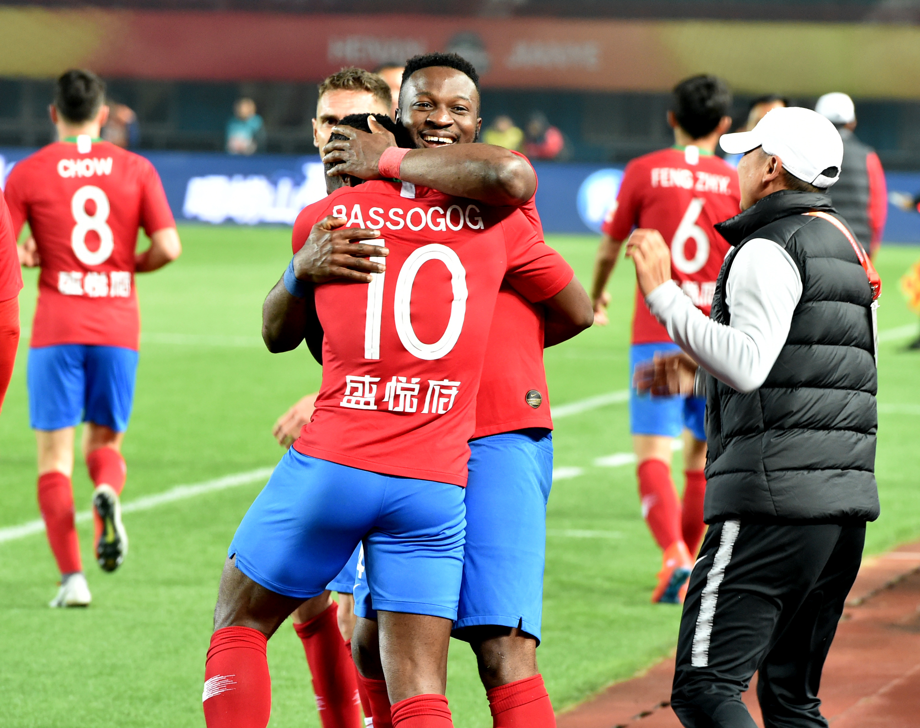 活塞主场11胜2负&总战绩20胜5负，均为20年来球队最佳（活塞主场11胜2负、总战绩20胜5负，刷新近20年队史最佳纪录）